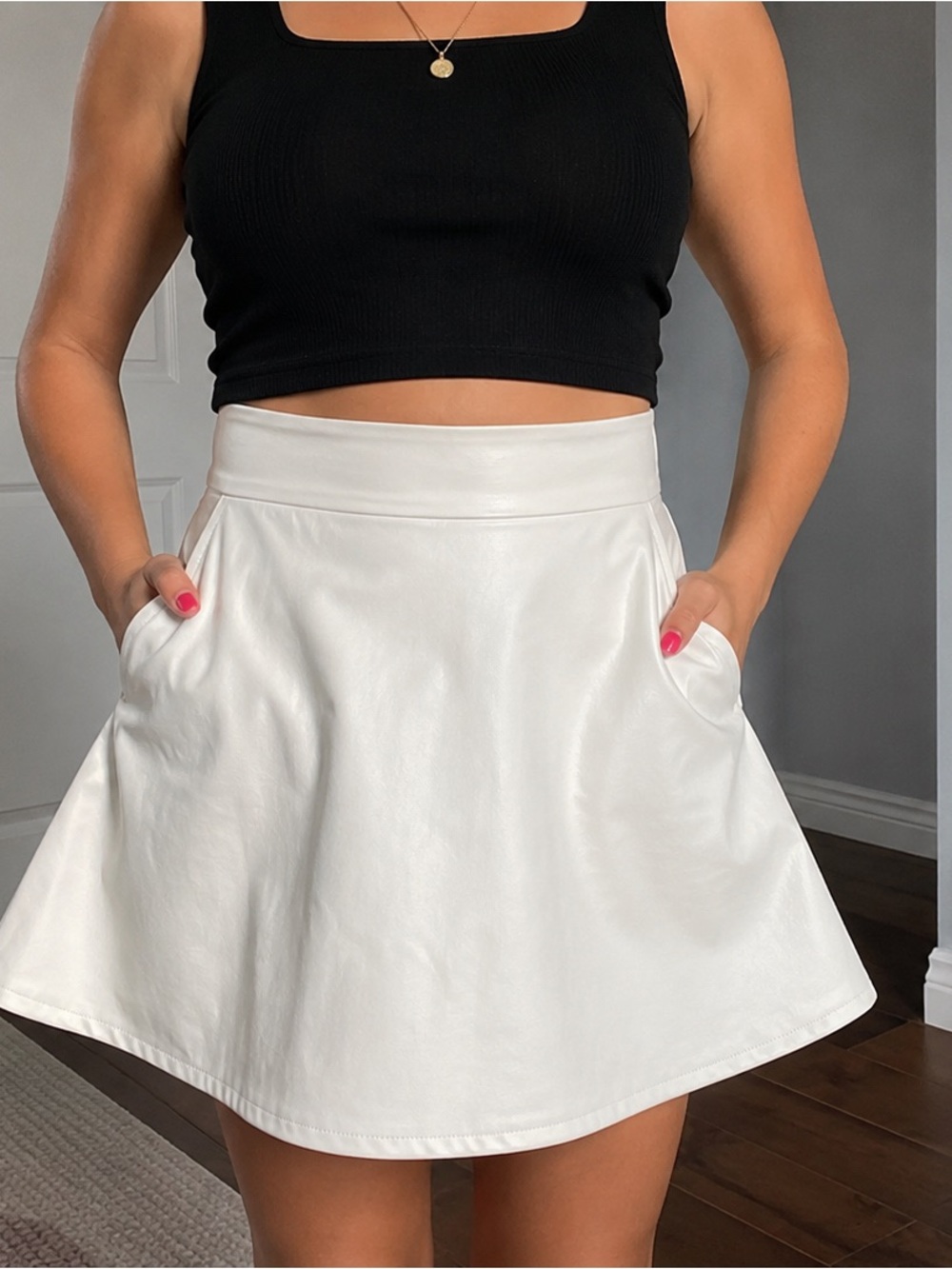 High-Waist White Faux Leather Skirt with Pockets